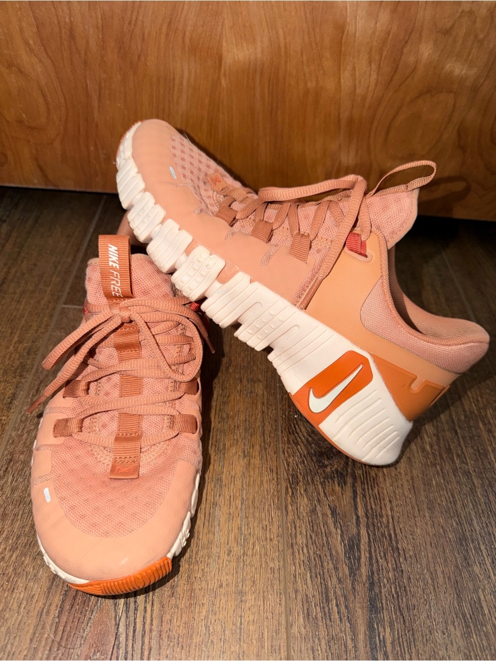 Nike Free Metcom 5 In Amber Brown/campfire Orange 7 W
